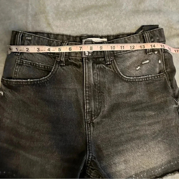 Zara black frayed denim shorts size 30 - Picture 2 of 4